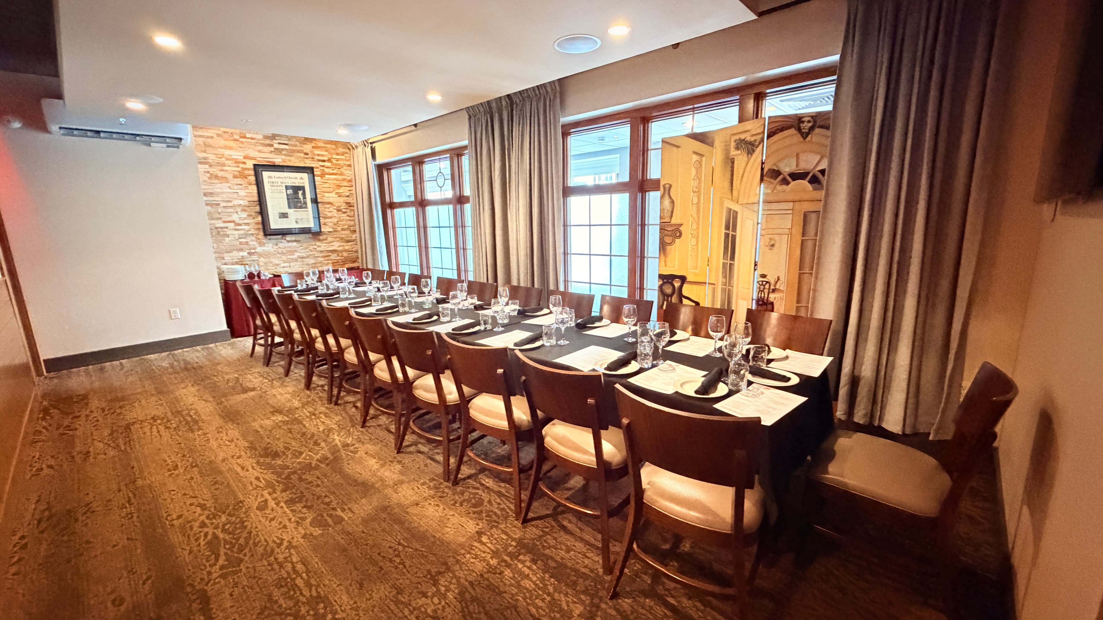 Morning light in the Redz dining room